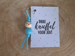 sleutelhanger met gelukspoppetje knuffel aqua. Zo vind je heel makkelijk jouw sleutel.