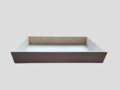 Met deze houten rechthoekige speelbak kan je urenlang spelen, maar ook je spulletjes in opbergen.