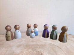 Met deze Kerst set heb je poppetjes genoeg om je niet te vervelen.